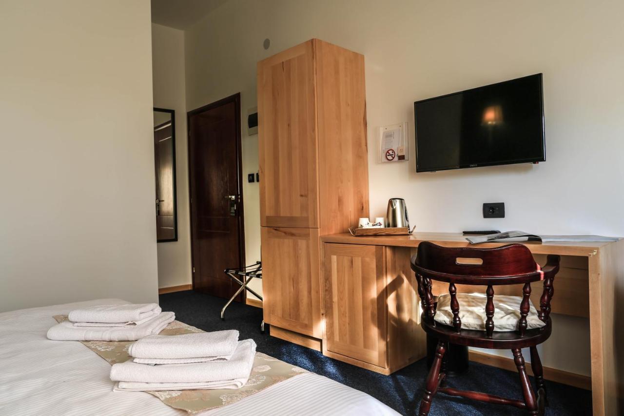 Garni Hotel Atrium Nikšić Dış mekan fotoğraf